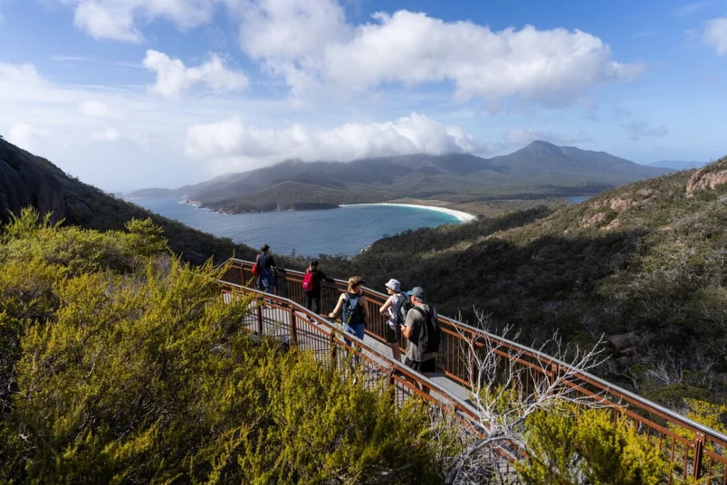 Intrepid-Travel-Tasmania-Freycinet-National-Park-Wine-Glass-Bay-lookout-group-landscape-6